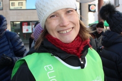 Rotuaarilla kampanjoimassa